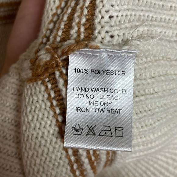 Eesome size M/L Crewneck Soft Cream Knit Sweater with Tan and Brown Stripes - Picture 6 of 7